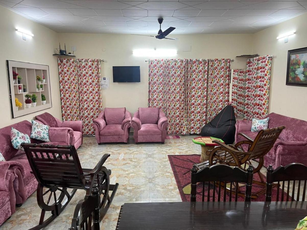 Homestay Dhairya's Away From